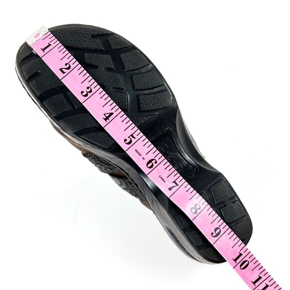 BOC Born Concept Brown Clogs wedge heel brass buckle tooled black straps SZ 8 - Picture 11 of 12